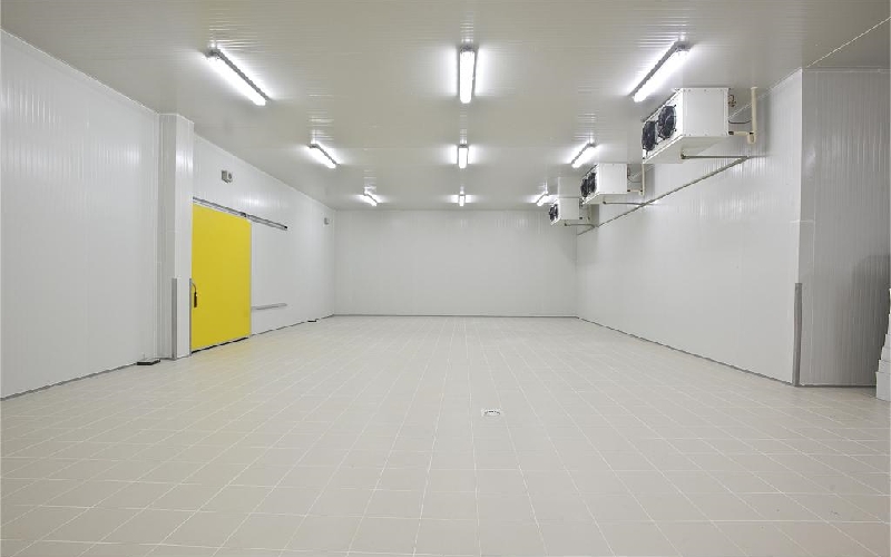 食品廠凈化車間裝修:車間入口處應(yīng)當(dāng)設(shè)有完善的消毒設(shè)施