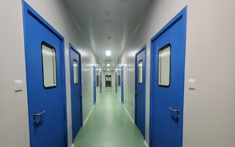 浦東臨港廠房裝修萬(wàn)級(jí)醫(yī)療器械潔凈無(wú)塵車間裝修凈化工程-上海榮欽裝修公司